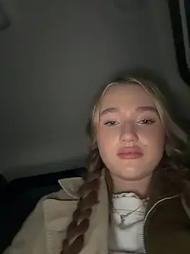 Milaa_sun - make my panties wet behind driver 🚕