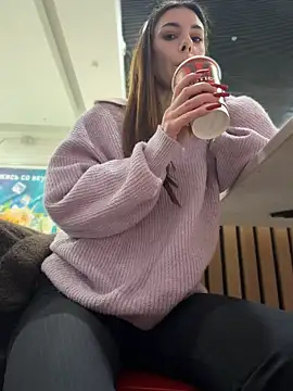 AmelieCrystal - sit on your facew a bit >_<