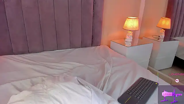 Megan_Thompsonn - open pussy 🥵