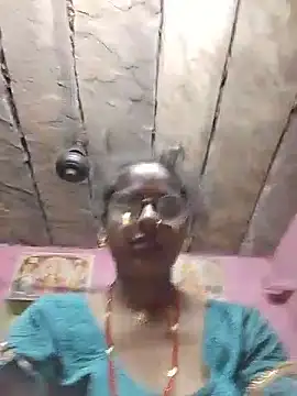 Hot_khusi753