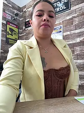 Ariana-07 - RUB MY CLIT CLOSE UP