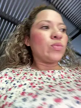 Jannieth - Show tits and suck nipples 😛