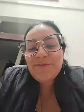 Michell_Monet - Plug in ass and 10 Spank