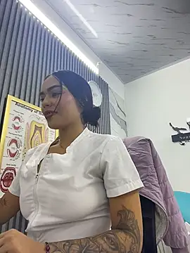Daniela-sexy - oil in the ass