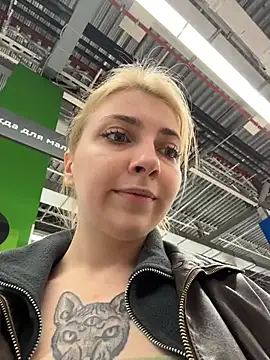 Sunny___Bunny - DROOL on tits in public near ppl