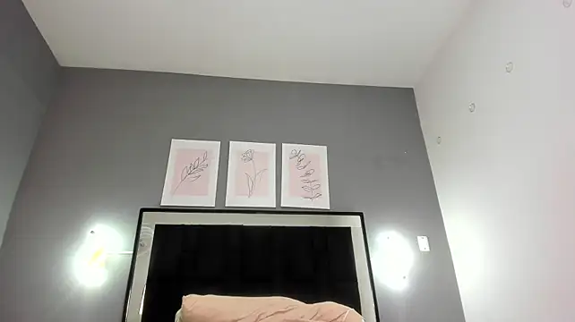 Zoe_curvyy
