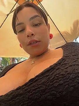 Sara-Vegaa - I GET NAKED FOR YOU IN PUBLIC