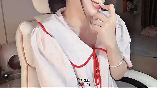 Yuyu-baobei - gái tóc mượt trượt vào tim anh
