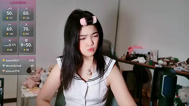 Xu150 - 屁股坐鏡頭*5