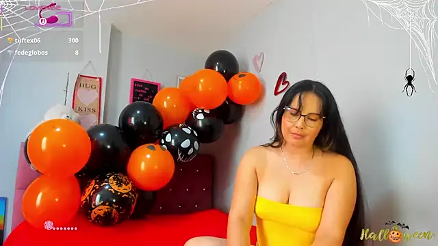 Sharonbarn - fingers in my pussy