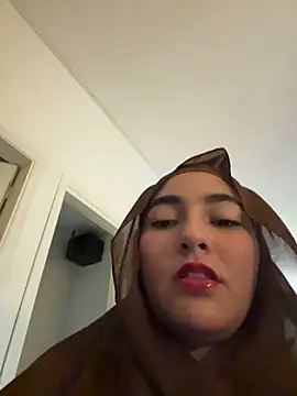 Malika_Noor - open ass