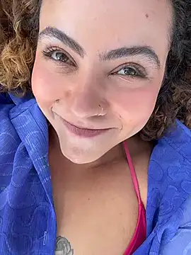 Chloe_Leaozinho - Tirar calcinha/ Controle lush em público