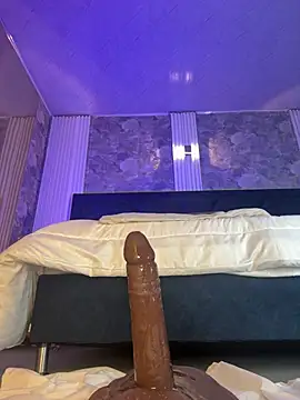 MollyCruz - bounces hard and deep ANAL🔥😈