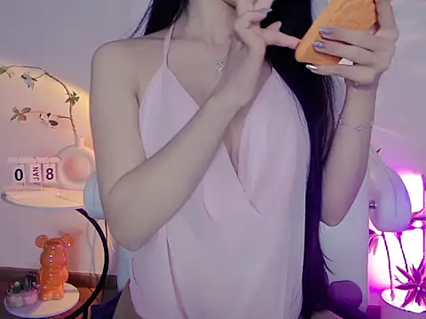 Janise_love - oil and fingers