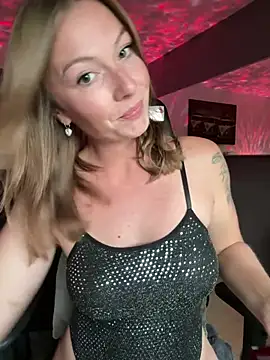 BunnyDiamond1 - Dildo in Pussy + 20 min Solovideo ❤️