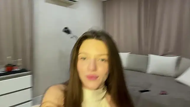 Honey_Alicia - Squeeze my thighs tight, really tight