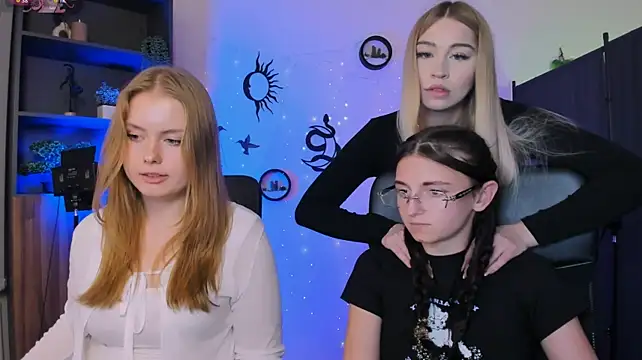 Caroline_honeyy - doggy panties