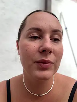 Mona_Plus - 💦🥵Squirt on balcony near neighbors🥵💦