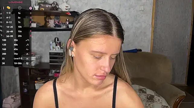 GabrielleEndoss - Take off my bra + pinch my nipples