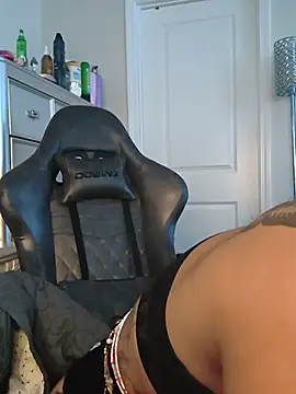 Butterflybootyy - Naked twerk