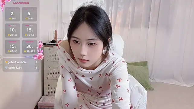 Mialris - 全裸3分钟
