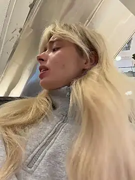 PollyLolly - Massage boobs on Shoping mall
