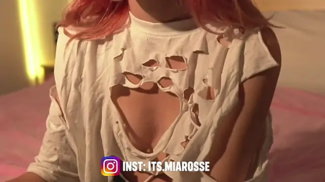 ItsMiaRosee - lick fingers💋