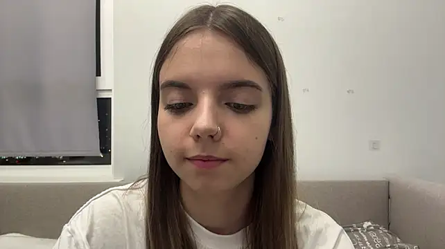 LisaPorse - show feet + smile face