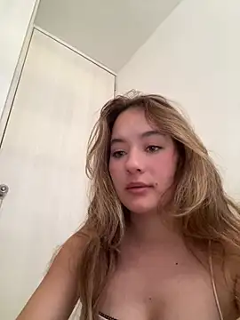 Sarah_milerr - At Goal: SHOW PUSSY