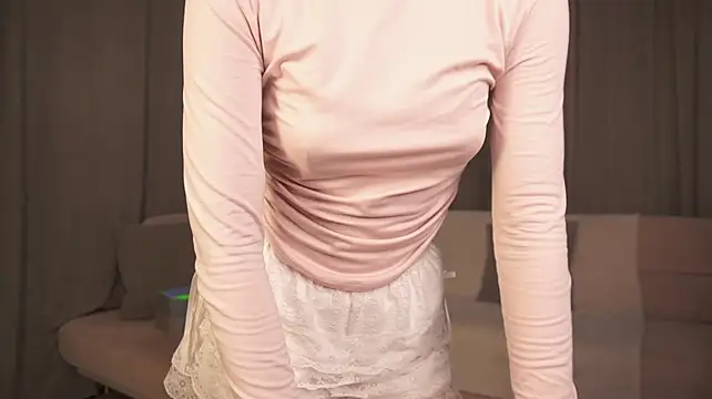 Shytany - Twerk in shorts