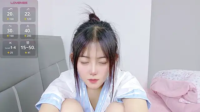 UU-uuu - 比奶心（露点） V腿 打屁屁5下 赠送国王小粉链接2分钟