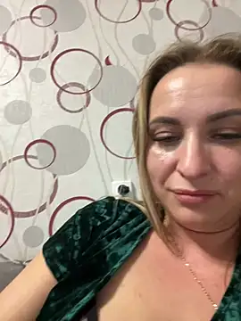 SweetOlga - Tits out