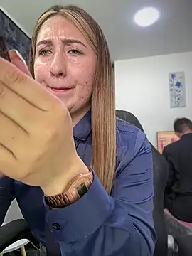 Suzy-111 - 🥵SUCK COWORKER BALLS🥵
