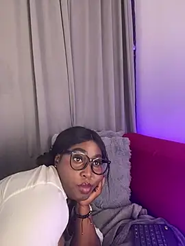 Emilyrojas - Finger in my pussy while you use the vib