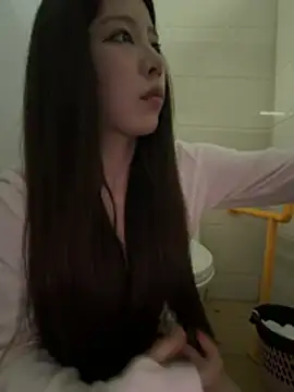 Xiaojingling1122 - 卫生间全裸