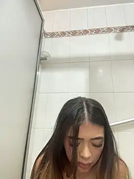 HoneyMollyX - SPREAD MY LEGS + PUSSY FINGERING CLOSE