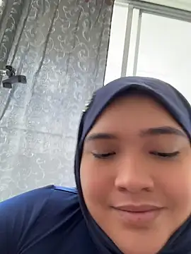 Sweetmuslim01 - video of Sofia licking Lucy's pussy 🥵🥛