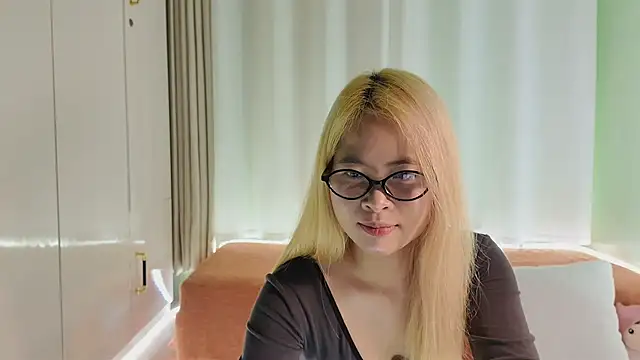 Bonbonnn64 - Make me be your whore 👅