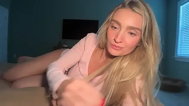 Meggsworld - LT gets snap ;)