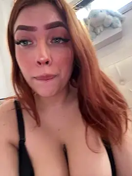 BonnieLuv - Milk in tits