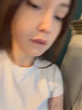 Peachy_Dream - go in wc and get naked rn !!