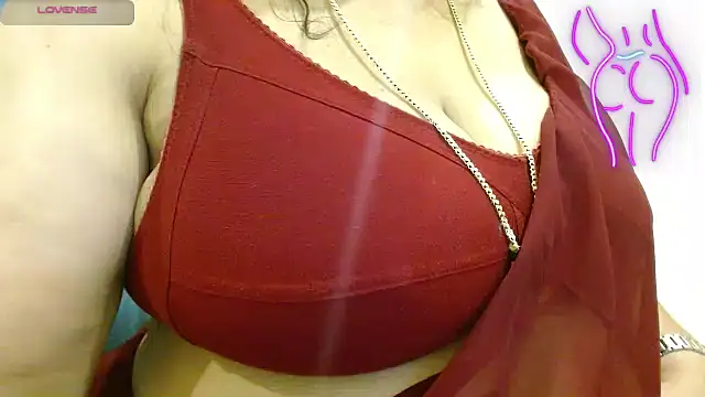 Telugu_pillapreethi - spank boobs with oily boobs