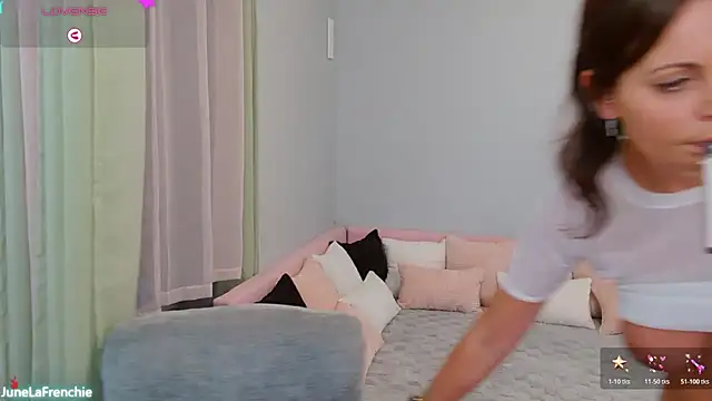 JuneLaFrenchie - Twerk