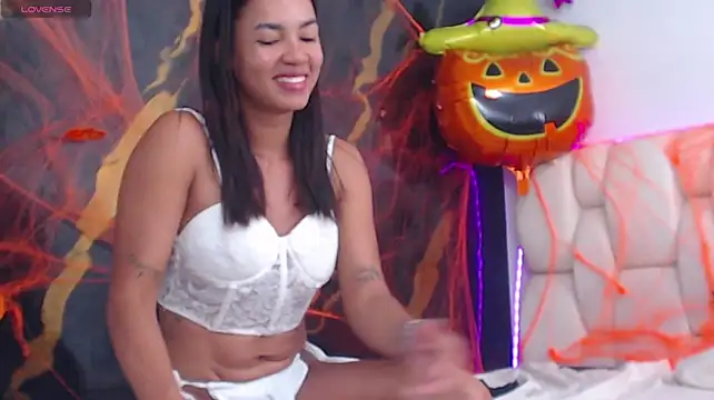 Triple_TemptationX - fuck both girls