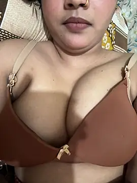 Heena-khan-12 - Boobs show and face show