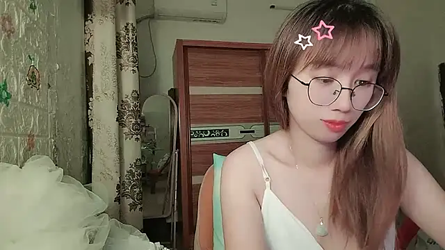 Lili_666 - 祝我生日快乐，愿往后的日子闪闪发光，万事顺遂。🤩