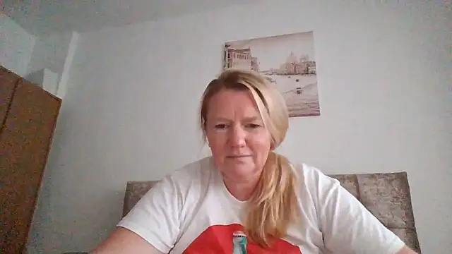 Amandaarchcam - Spit on tits💗