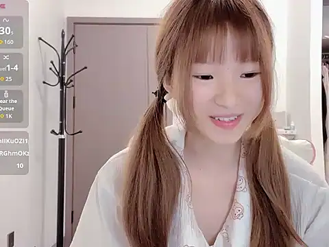 Aroma-123 - 比我萌的没我坏 比我坏的不存在