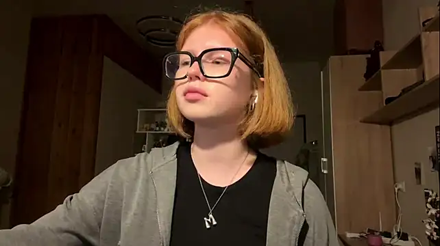 ShantaySteeves - Make me smile