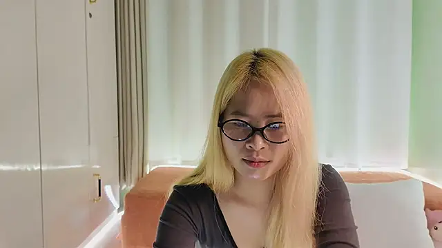 Bonbonnn64 - Make me be your whore 👅